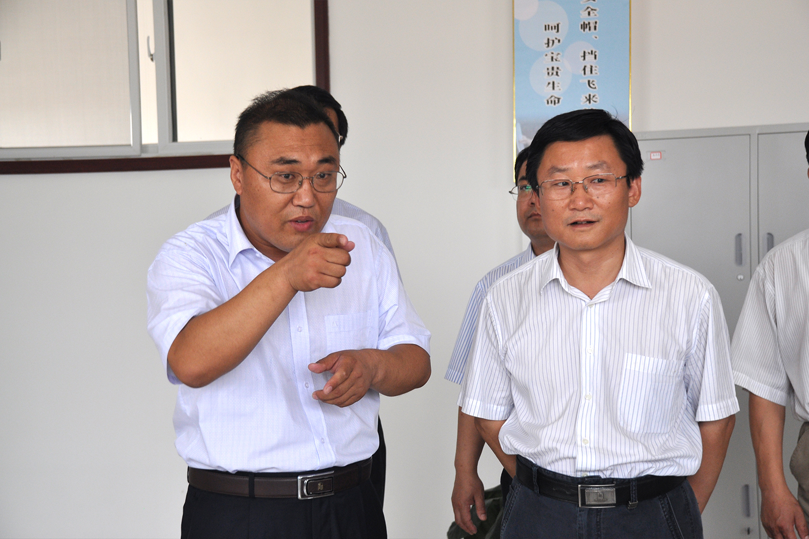 5、原广饶县委书记现东营市政法委书记田和友到公司视察指导.jpg