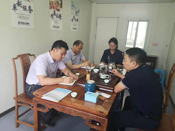 省黄三角农高区金融局领导莅临集团公司检查指导工作.jpg